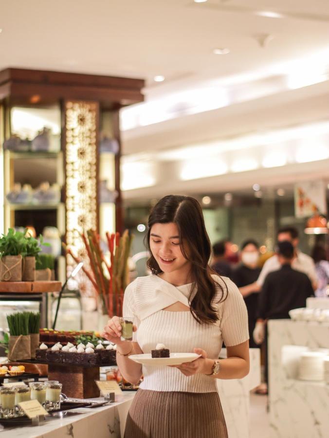 Shangri-la Hotel 5*